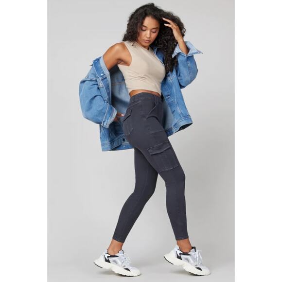 Spanx Pants Stretch Twill Cargo Jogger Pull On Size 1X Ankle Gray Slimming - Picture 2 of 10